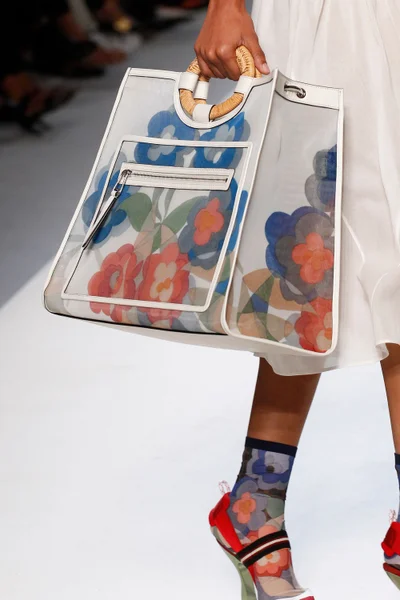Look 56